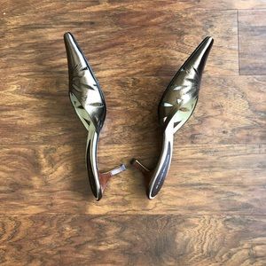 *CLEARANCE* Cutout Slide Mule with Kitten Heel